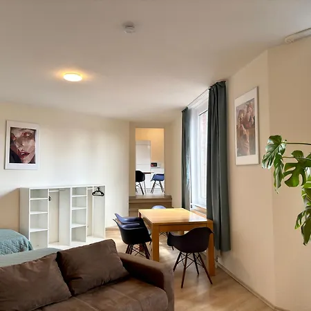4 Rooms, Free Parking, 25 Min To Duesseldorf, 100 Mbps Wlan Duisburg Exterior photo