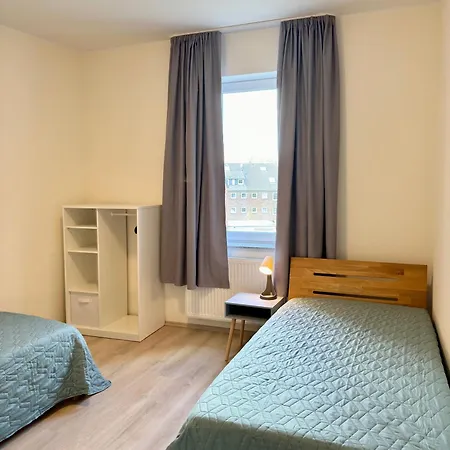 4 Rooms, Free Parking, 25 Min To Duesseldorf, 100 Mbps Wlan Duisburg Exterior photo