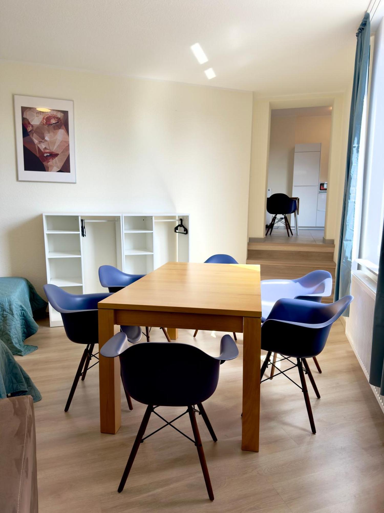 4 Rooms, Free Parking, 25 Min To Duesseldorf, 100 Mbps Wlan *