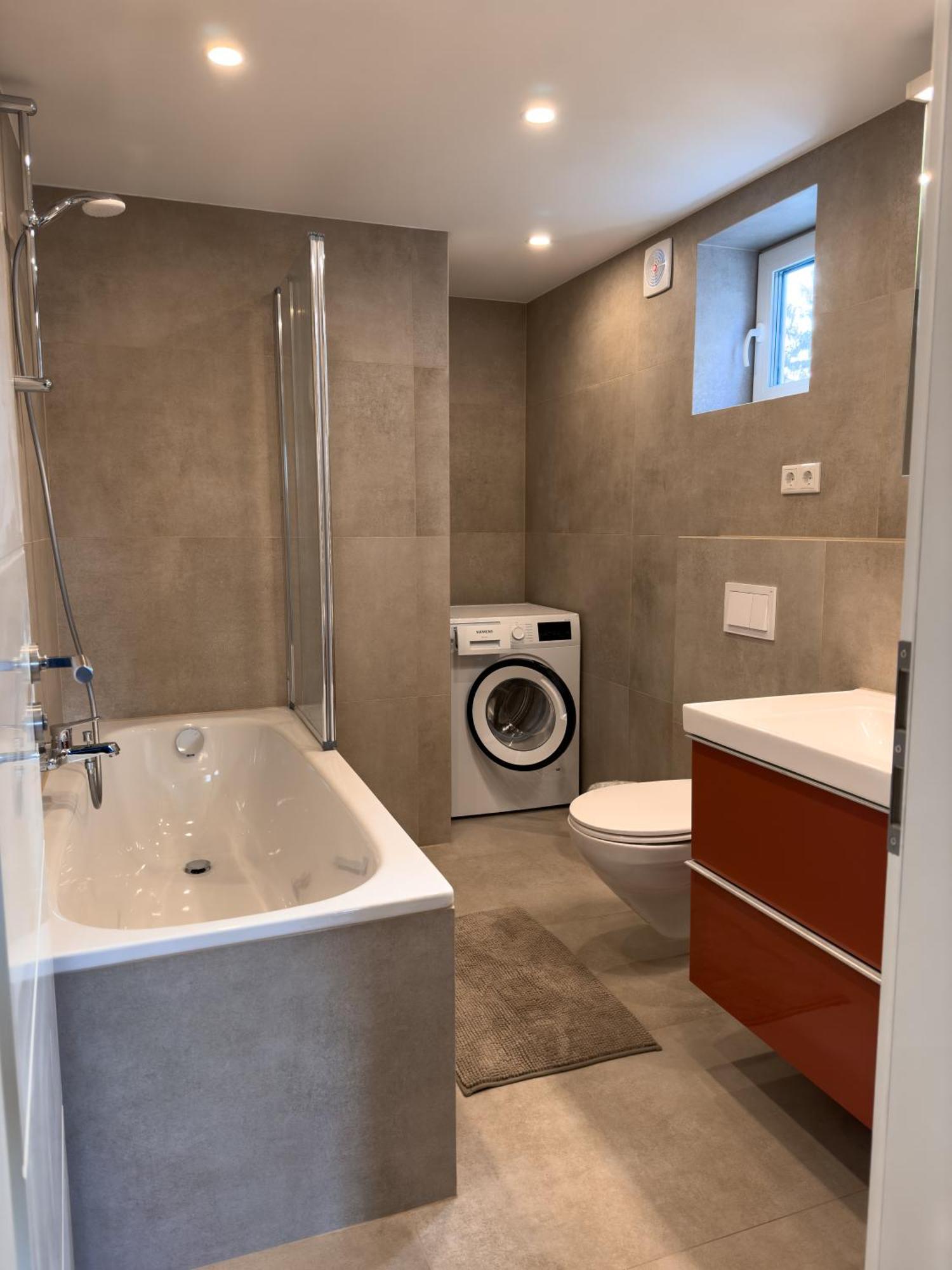 Apartment 4 Rooms, Free Parking, 25 Min To Duesseldorf, 100 Mbps Wlan Duisburg