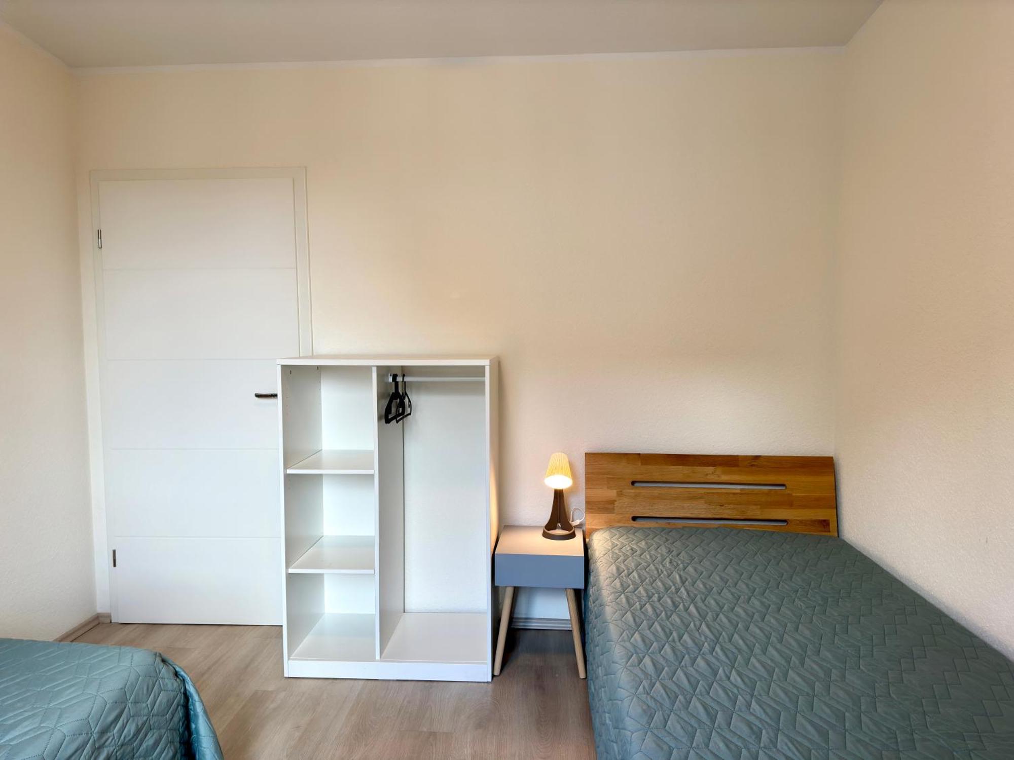 Apartment 4 Rooms, Free Parking, 25 Min To Duesseldorf, 100 Mbps Wlan