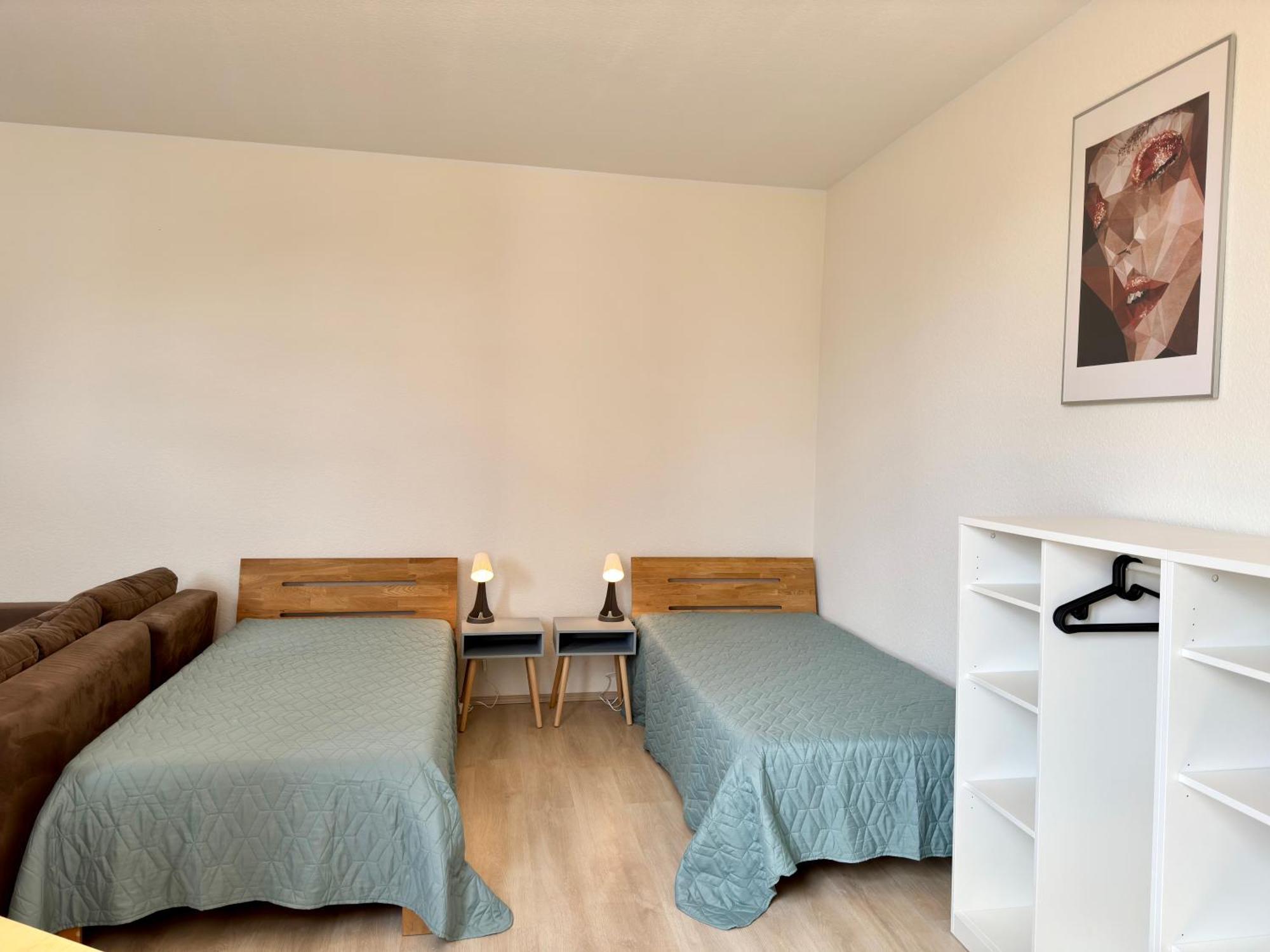 4 Rooms, Free Parking, 25 Min To Duesseldorf, 100 Mbps Wlan Duisburg