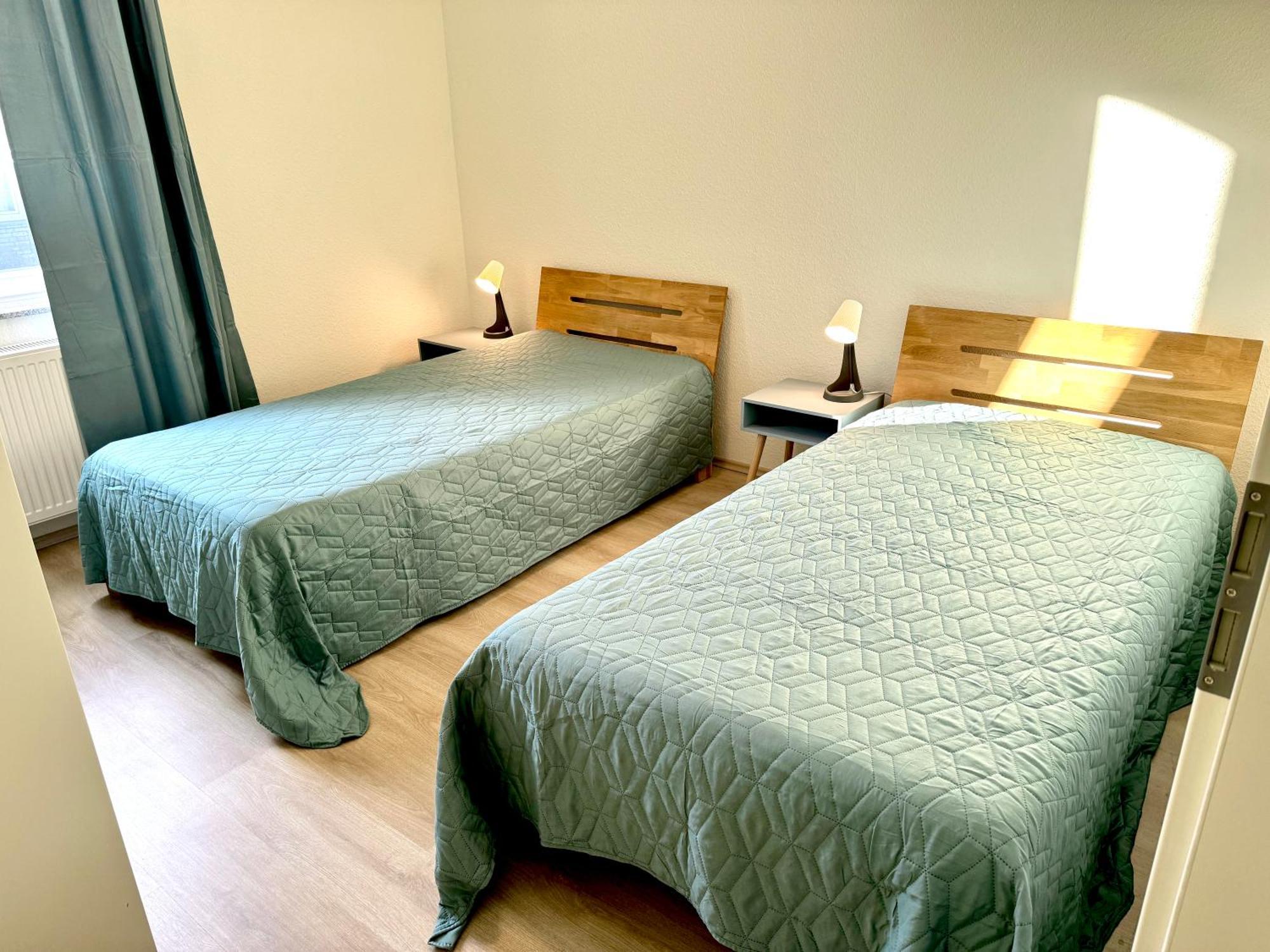 Apartment 4 Rooms, Free Parking, 25 Min To Duesseldorf, 100 Mbps Wlan Duisburg