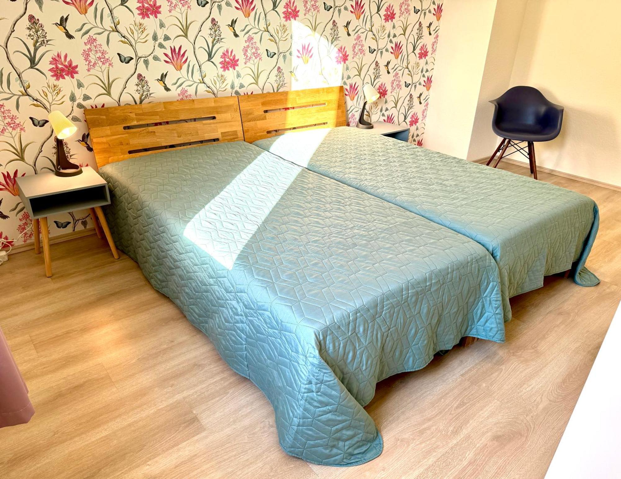 Apartment 4 Rooms, Free Parking, 25 Min To Duesseldorf, 100 Mbps Wlan